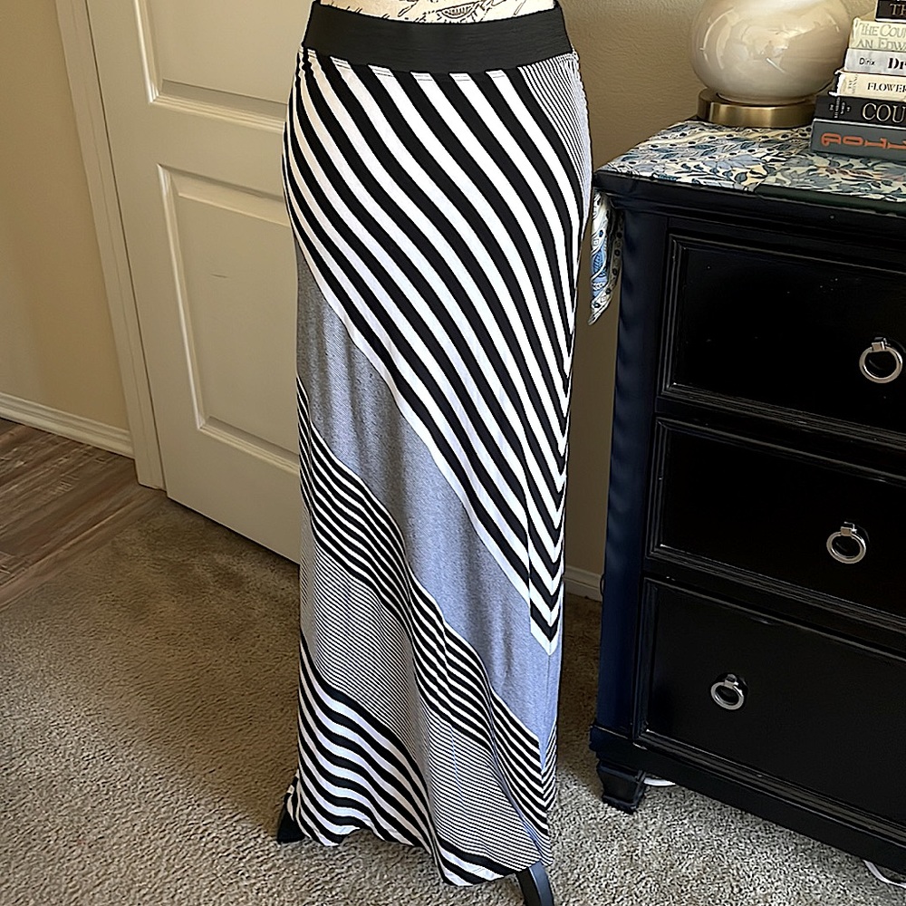 White House Black Market Maxi Skirt